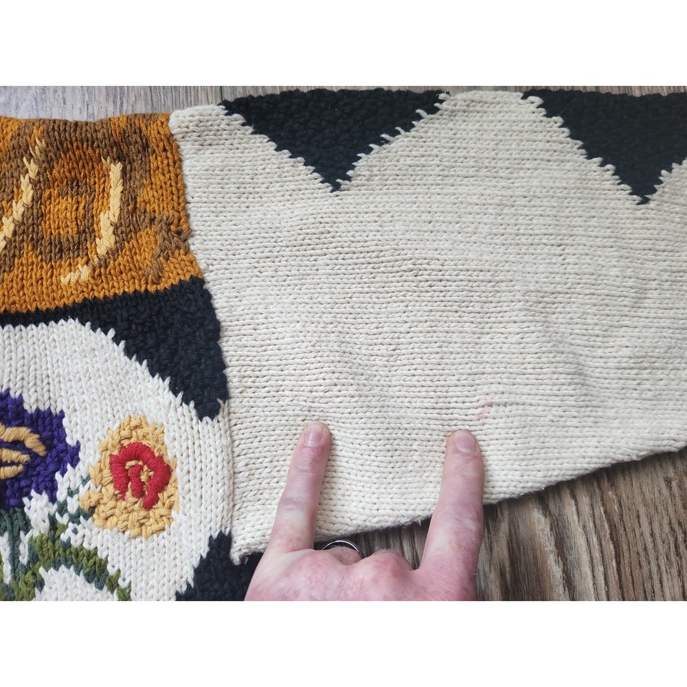 Vintage Knitting Needles Hand Knit Floral Sweater Sz L Grandmacore Chunkyknit - Picture 5 of 9